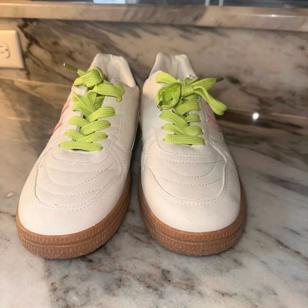 NWOT Nicole Miller Nixie Size 10 Women's Sneakers with Pink and Green Accents